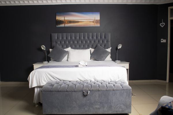 Executive Room - Image 15