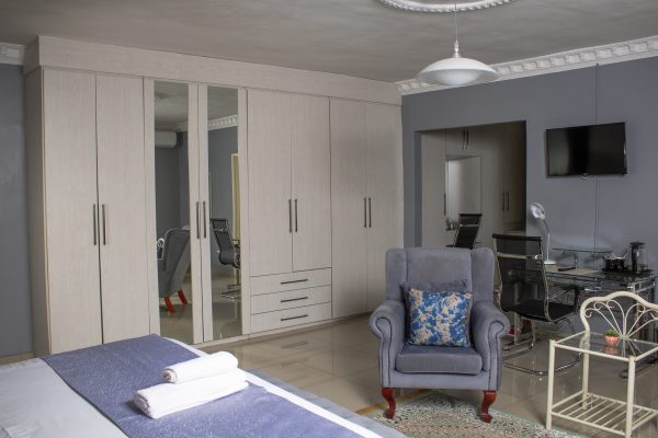 Executive Room - Image 3