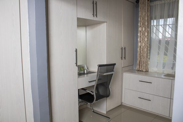 Executive Room - Image 9